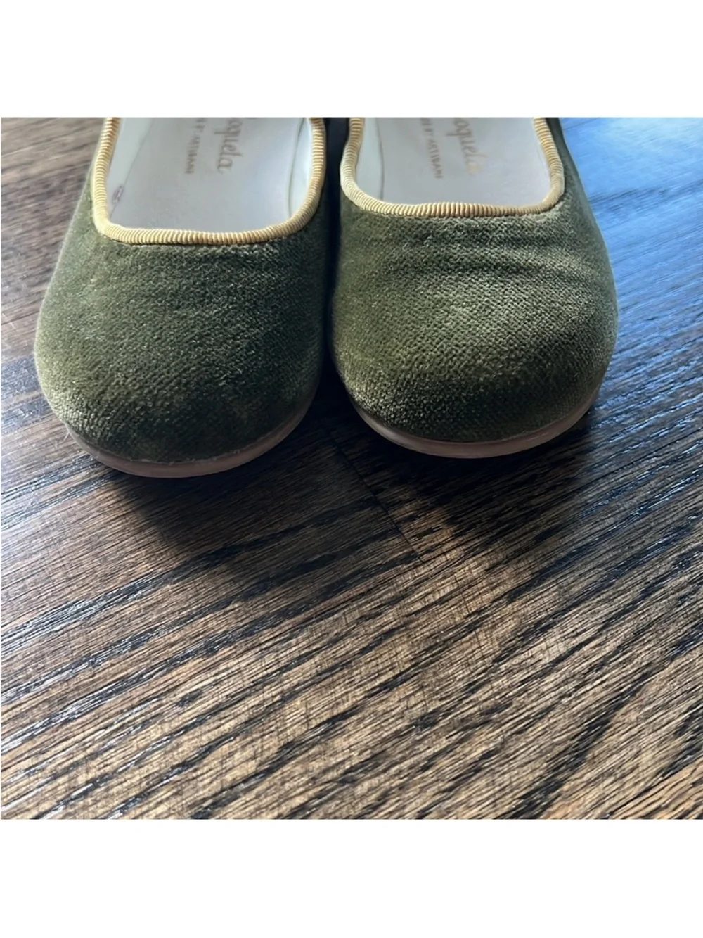 La Coqueta Olive Green Velvet Mary Jane Shoes with tan trim. Size 26